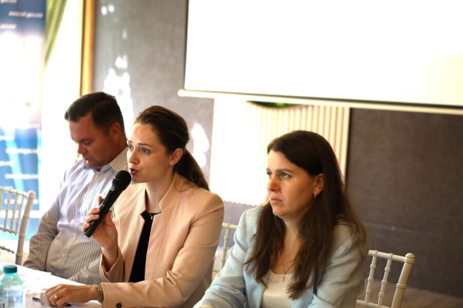 photo_5339274975137363050_y